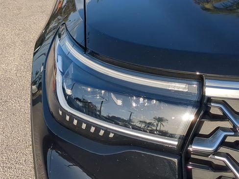 Used 2025 Ford Explorer Platinum image 10