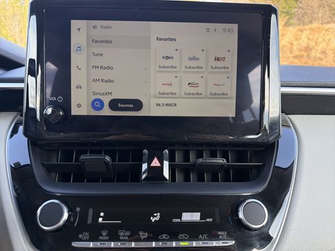 Certified 2024 Toyota Corolla Cross L image 16