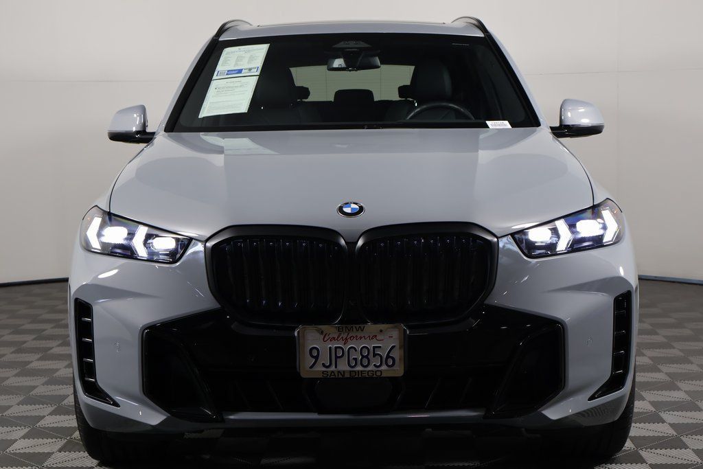 Used 2024 BMW X5 xDrive40i w/ M Sport Package AWD/4WD image 2