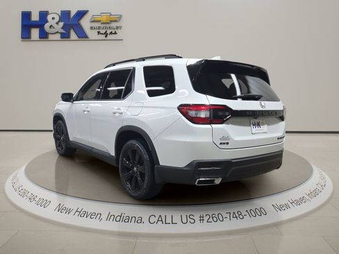 Used 2023 Honda Pilot Elite image 4