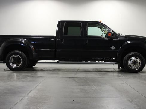 Used 2015 Ford F350 Lariat w/ Lariat Ultimate Package AWD/4WD image 3