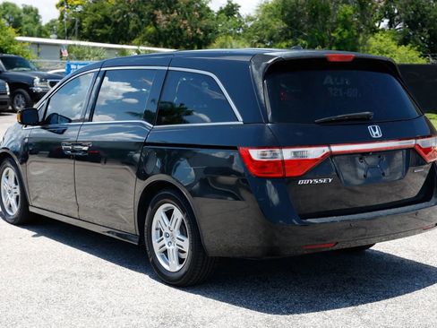 Used 2013 Honda Odyssey Touring image 4