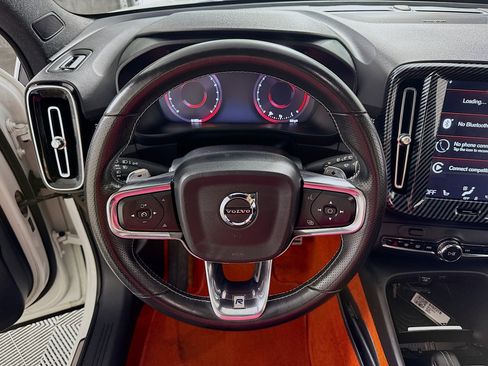 Used 2019 Volvo XC40 T5 R-Design AWD/4WD image 16