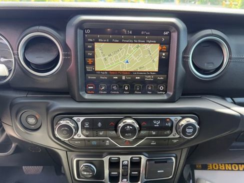 Used 2023 Jeep Wrangler Unlimited Sahara w/ Cold Weather Group AWD/4WD image 22