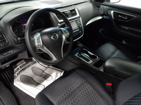Used 2017 Nissan Altima 2.5 S w/ Power Driver Seat Package FWD image 8