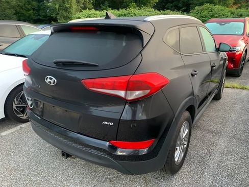 Used 2017 Hyundai Tucson SE Plus AWD/4WD image 4