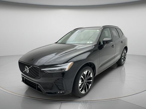 Used 2026 Volvo XC60 B5 Plus AWD/4WD image 3