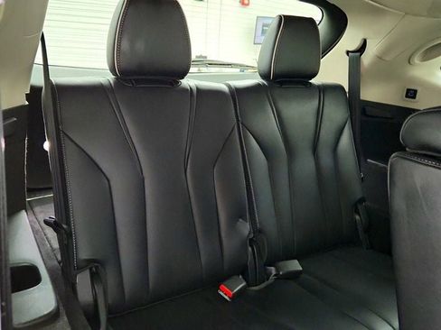 Used 2023 Acura MDX SH-AWD w/ Advance Package image 24