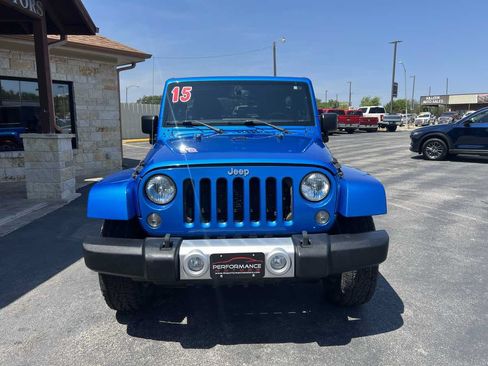 Used 2015 Jeep Wrangler Unlimited Sahara w/ Connectivity Group AWD/4WD image 7