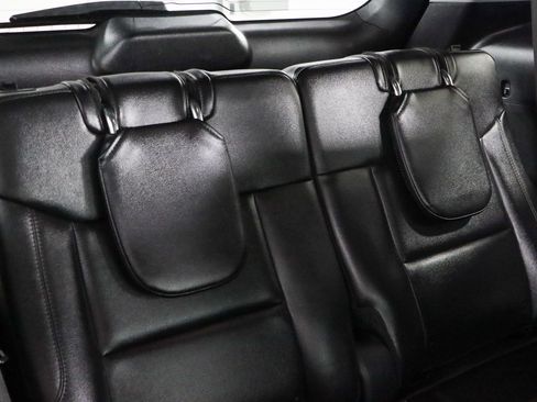 Used 2022 Ford Explorer Limited w/ Equipment Group 301A RWD image 29