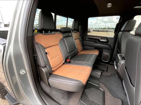 Used 2025 Chevrolet Silverado 2500 High Country w/ High Country Premium Package AWD/4WD image 22