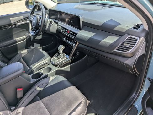 Certified 2026 Kia Seltos EX FWD image 13