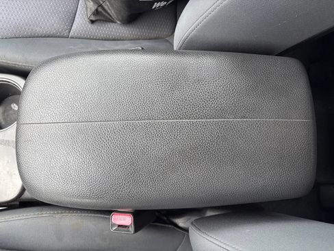 Used 2013 Kia Sorento LX w/ Convenience Pkg FWD image 47