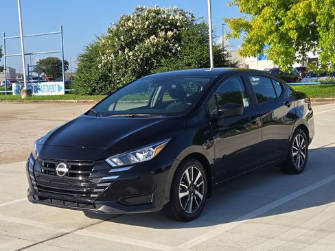 Used 2024 Nissan Versa S w/ S Plus Package FWD image 8
