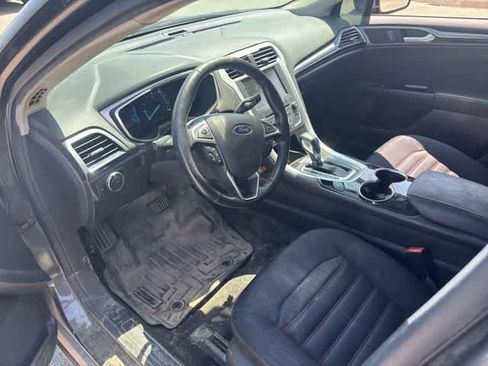 Used 2016 Ford Fusion SE AWD/4WD image 9