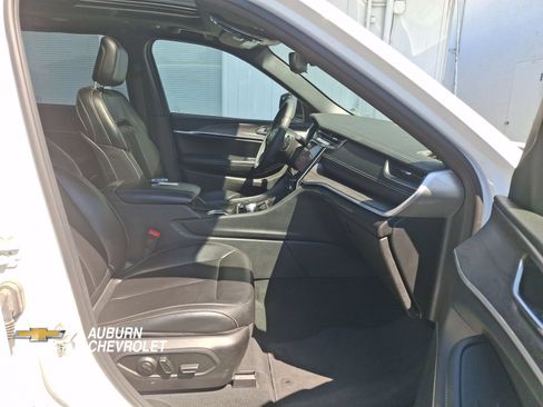 Used 2024 Jeep Grand Cherokee Limited 4xe AWD/4WD image 19