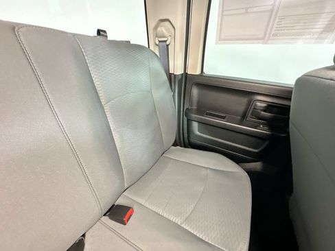 Used 2018 RAM 1500 Express RWD image 14