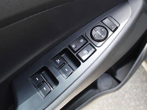 Used 2018 Hyundai Tucson Value AWD/4WD image 12