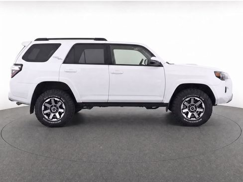 Used 2023 Toyota 4Runner TRD Off-Road Premium w/ Moonroof Package AWD/4WD image 11