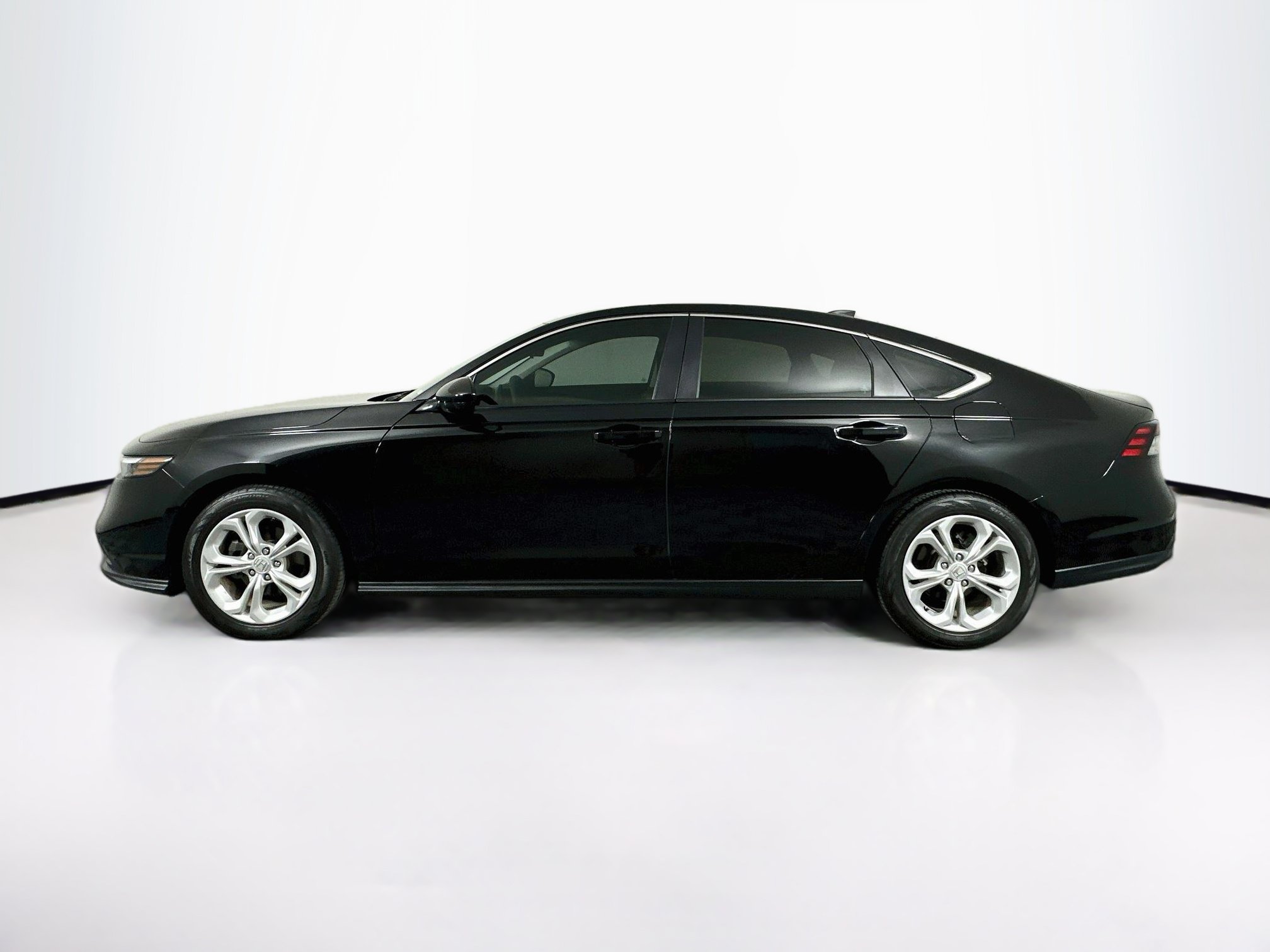 Used 2024 Honda Accord LX image 4