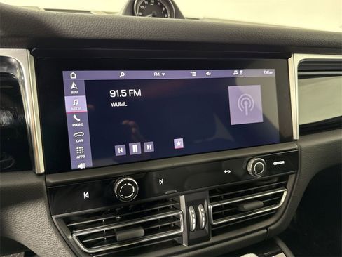 Certified 2023 Porsche Macan image 28