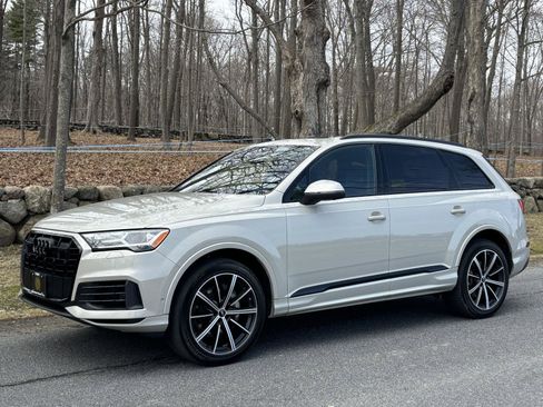 Used 2023 Audi Q7 3.0T Premium Plus w/ Premium Plus Package AWD/4WD image 12