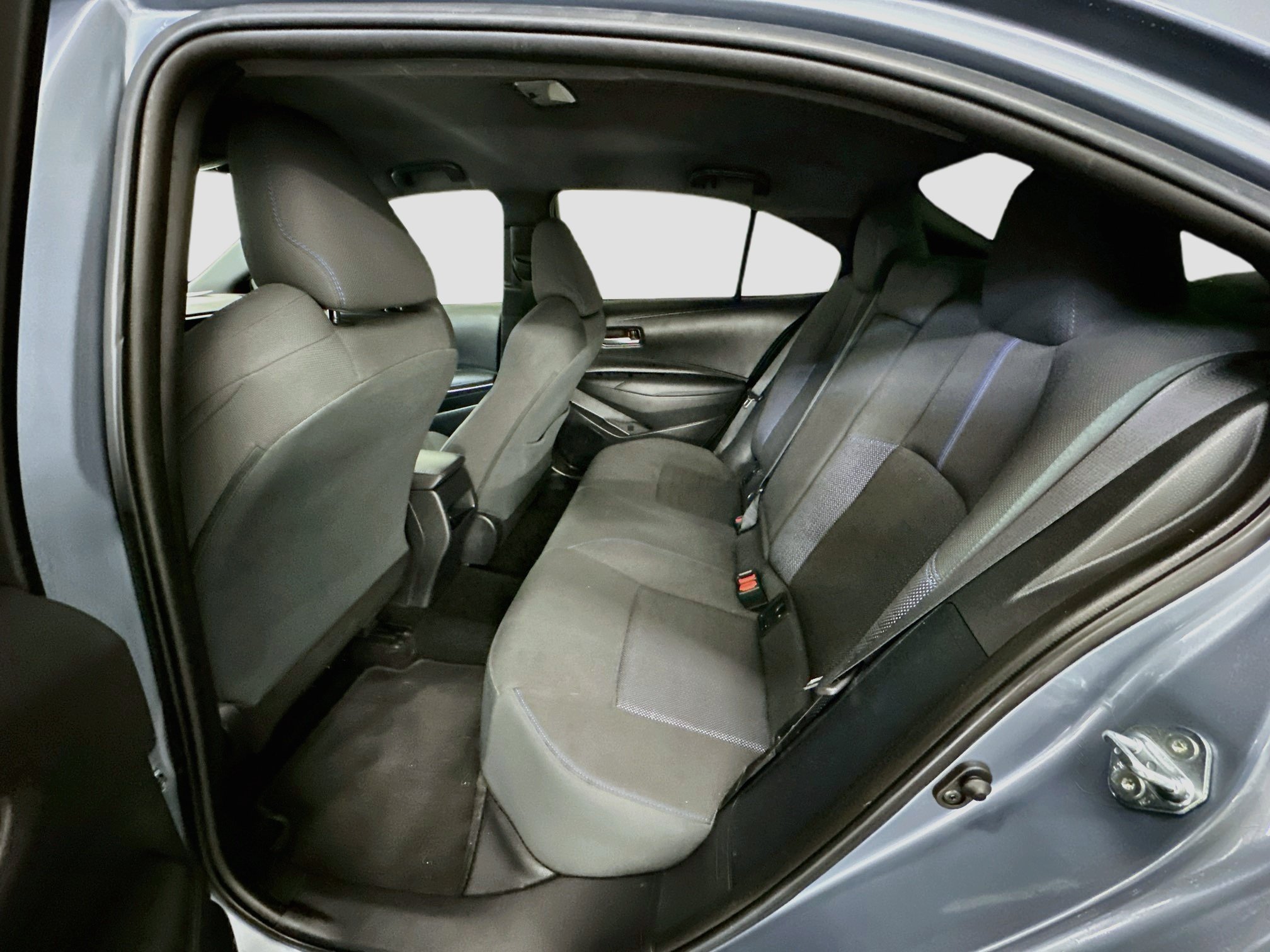 Used 2021 Toyota Corolla SE w/ Carpet Mat Package (TMS) FWD image 29