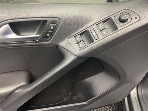 Used 2016 Volkswagen Tiguan S AWD/4WD image 10