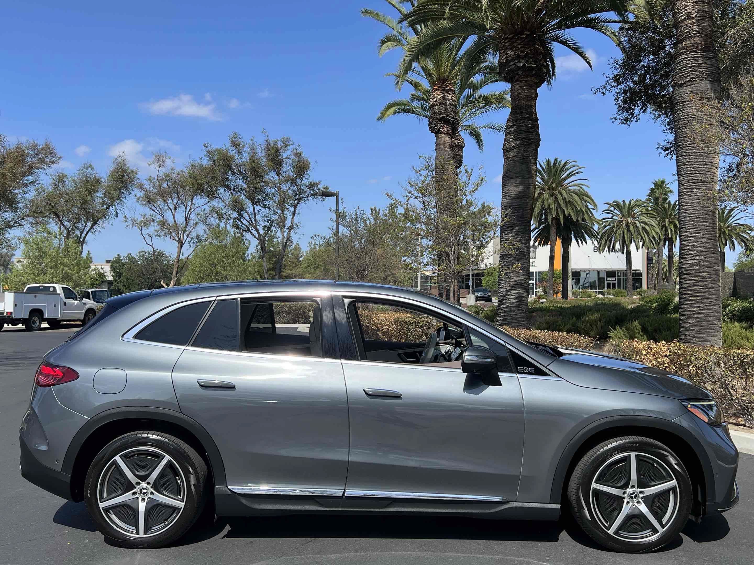 Used 2023 Mercedes-Benz EQE 350+ SUV w/ AMG Line Exterior Package image 18