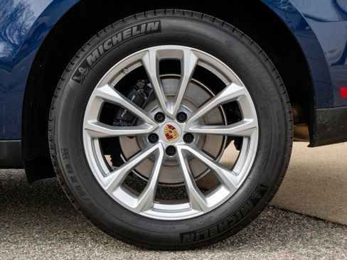 Certified 2025 Porsche Macan image 21