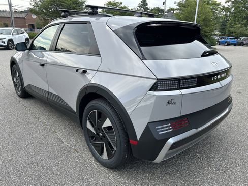 New 2025 Hyundai Ioniq 5 SEL image 5