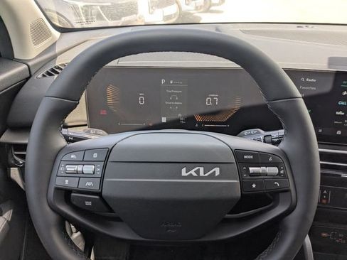 New 2026 Kia Sportage LX w/ LX Convenience Package FWD image 31