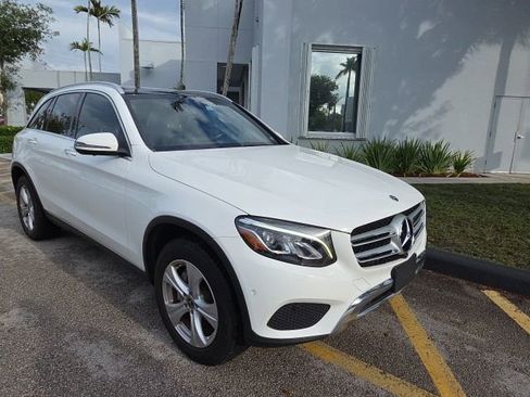 Used 2018 Mercedes-Benz GLC 300 image 2