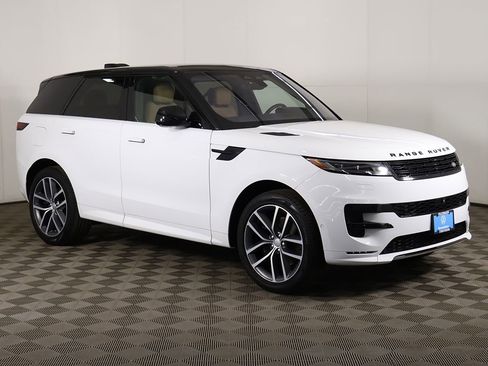 Used 2023 Land Rover Range Rover Sport SE Dynamic AWD/4WD image 2