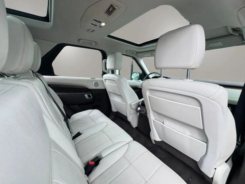 Used 2019 Land Rover Discovery HSE AWD/4WD image 14