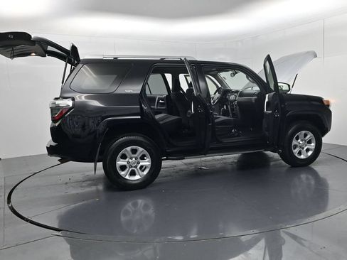 Used 2016 Toyota 4Runner SR5 AWD/4WD image 57