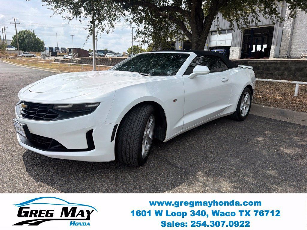Used 2020 Chevrolet Camaro LT RWD image 8