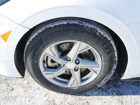 Used 2022 Hyundai Sonata SE w/ Preferred Accessory Package image 15