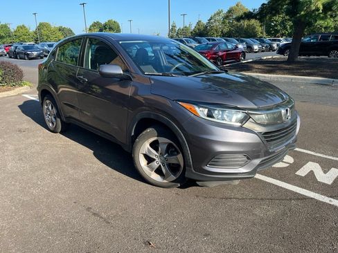 Used 2021 Honda HR-V LX image 8