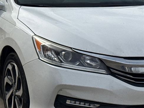 Used 2016 Honda Accord EX-L image 5