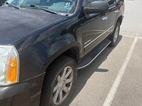 Used 2013 GMC Yukon Denali AWD/4WD image 1
