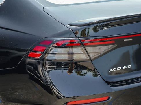 Used 2025 Honda Accord Sport image 7