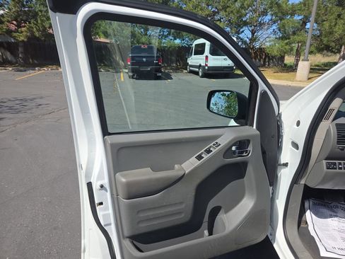 Used 2021 Nissan Frontier SV AWD/4WD image 27