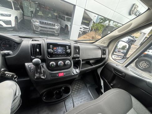 Used 2018 RAM ProMaster 2500 FWD image 12