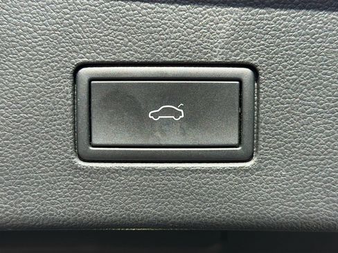 Used 2024 Volkswagen Atlas Cross Sport SE w/ Black Wheel Package image 12