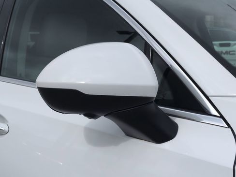 Certified 2021 Buick Envision Essence w/ Technology Package I image 18