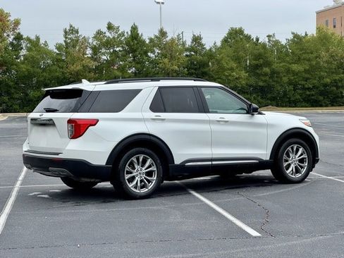 Used 2020 Ford Explorer XLT w/ Equipment Group 202A image 8