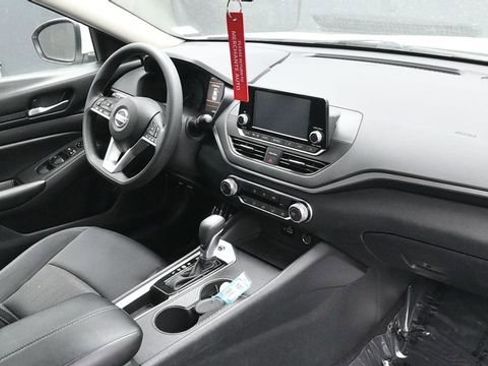 Used 2021 Nissan Altima 2.5 S FWD image 10