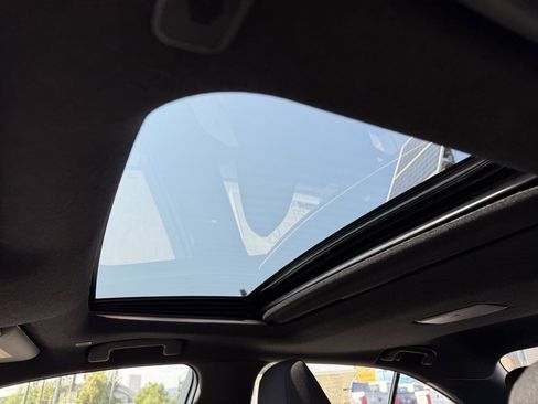 Used 2025 Toyota Corolla SE image 13