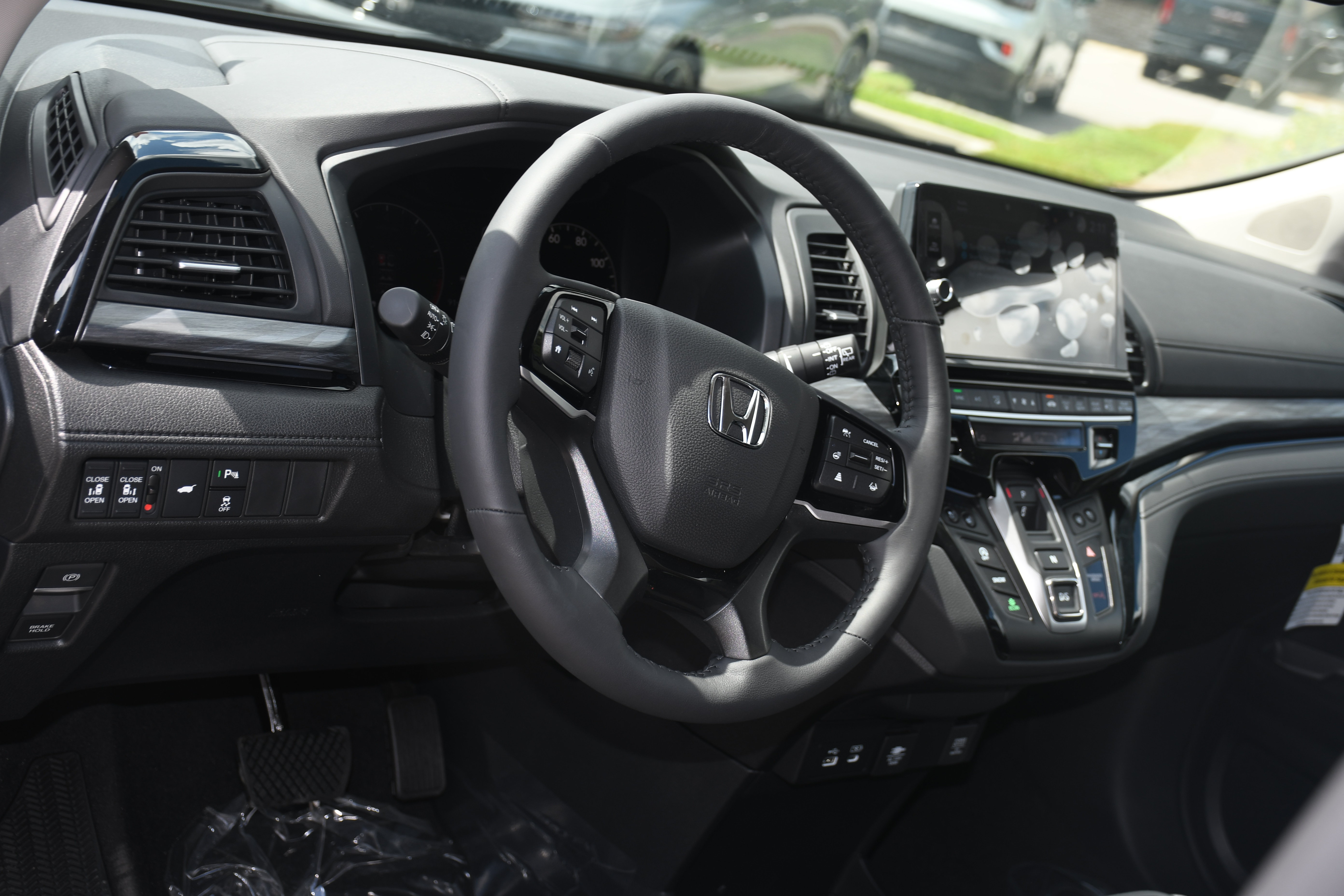 New 2026 Honda Odyssey Elite image 4